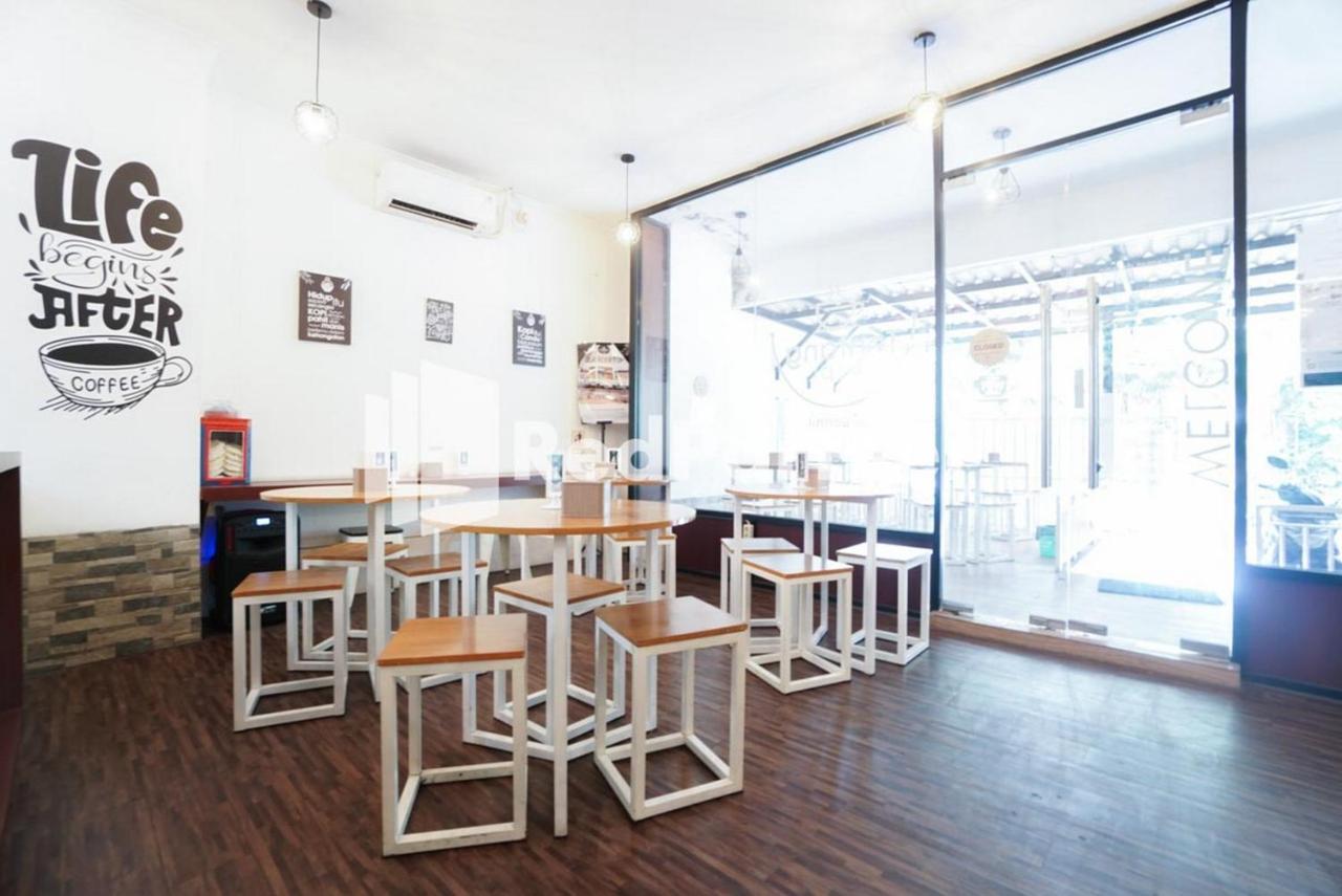 Eascot Hotel RedPartner Jakarta Exterior foto