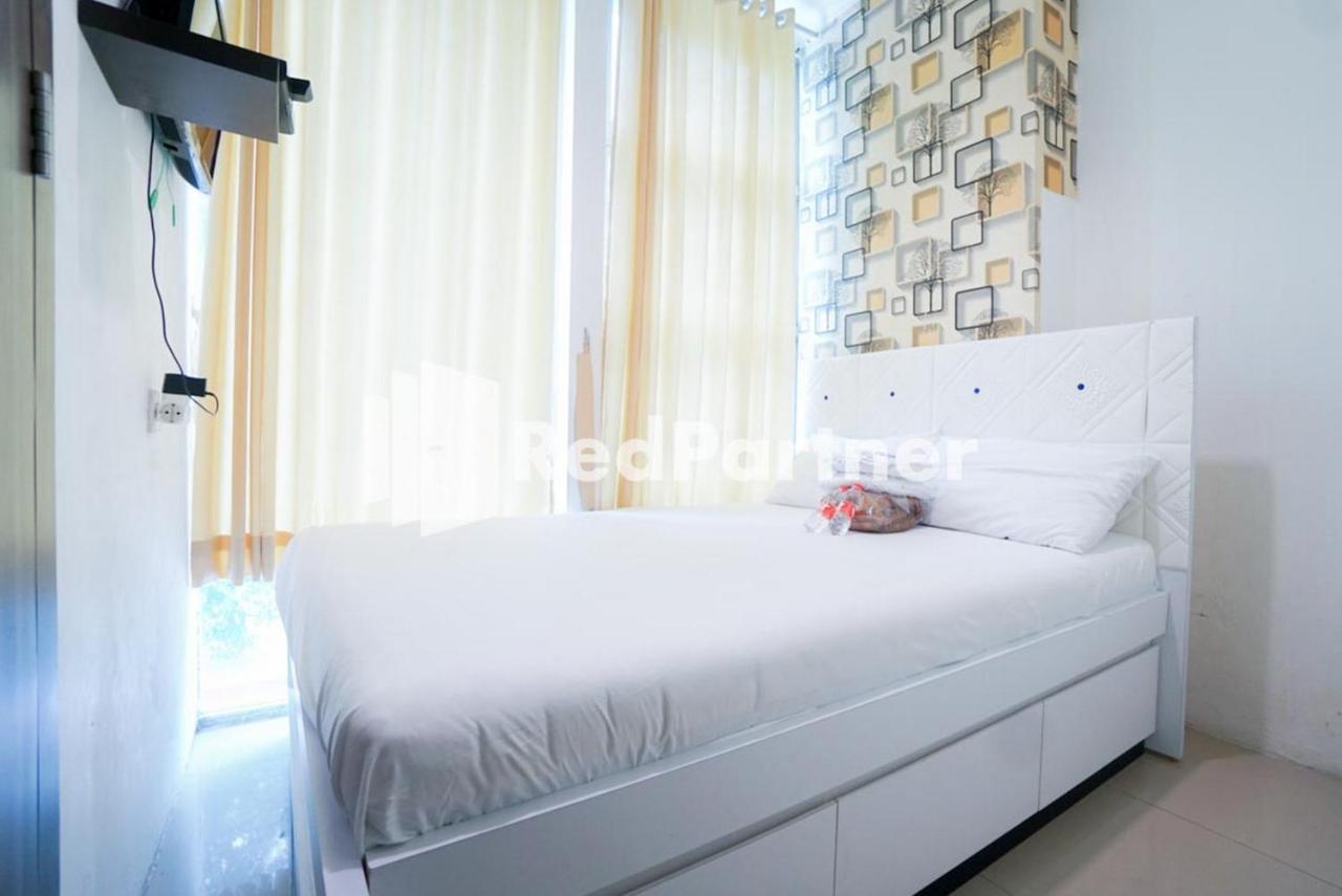 Eascot Hotel RedPartner Jakarta Exterior foto