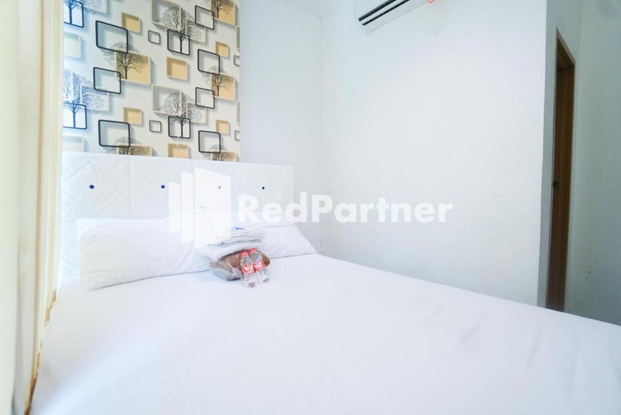 Eascot Hotel RedPartner Jakarta Exterior foto