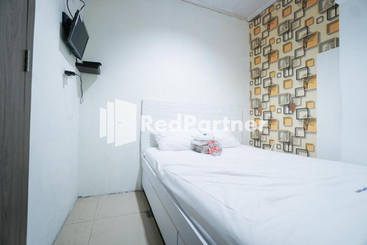 Eascot Hotel RedPartner Jakarta Exterior foto
