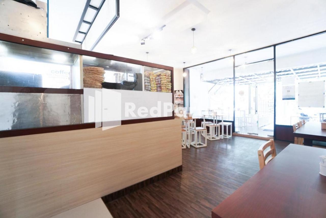 Eascot Hotel RedPartner Jakarta Exterior foto