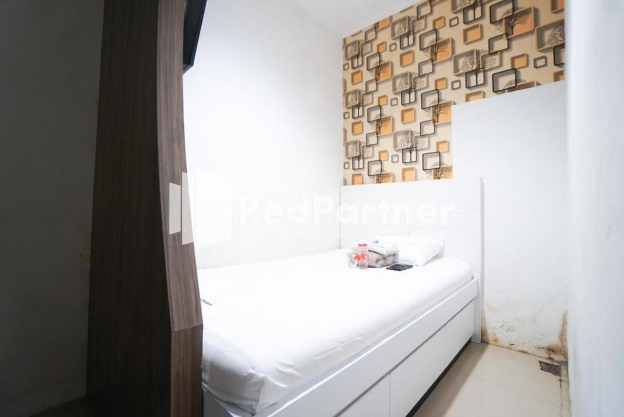 Eascot Hotel RedPartner Jakarta Exterior foto