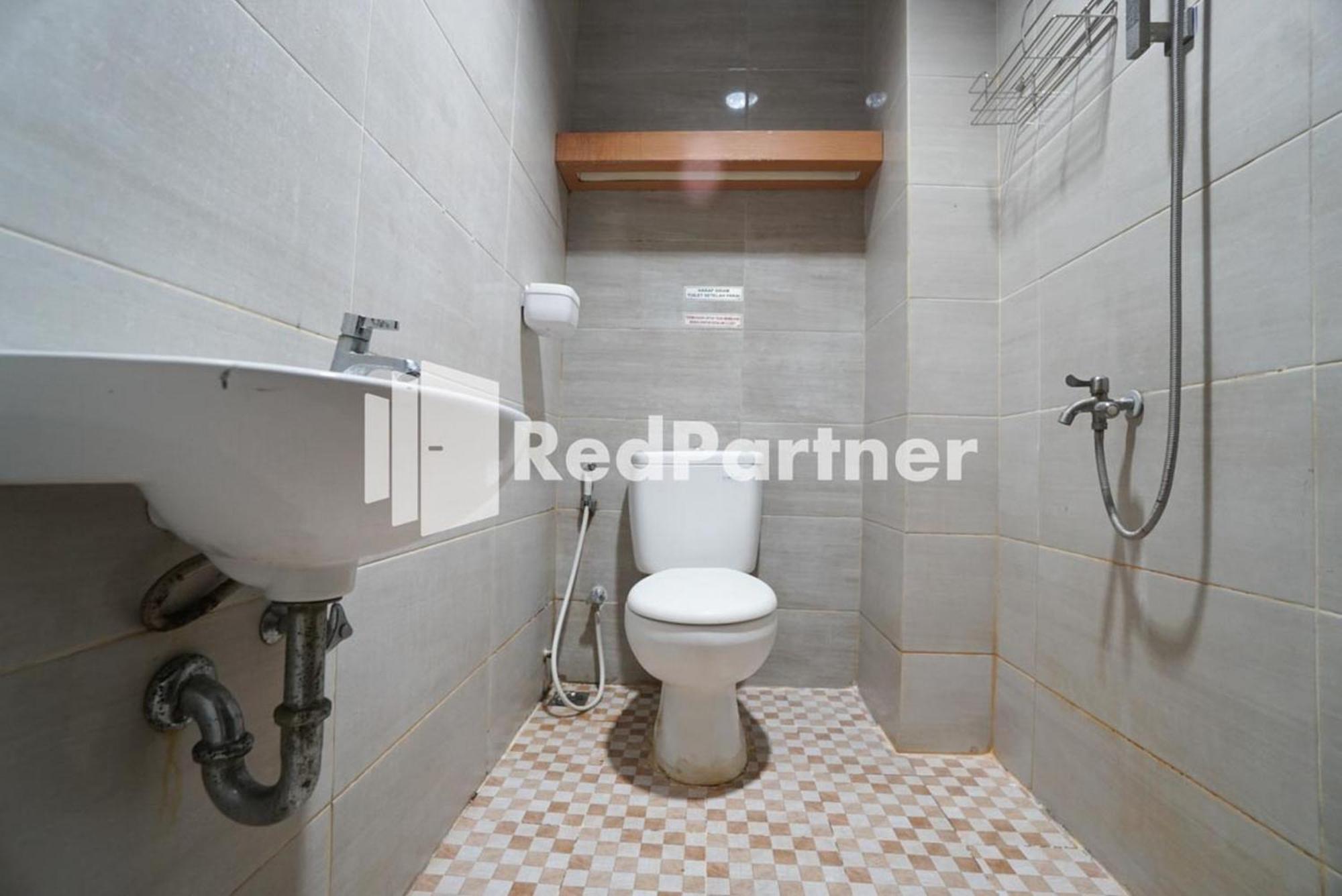 Eascot Hotel RedPartner Jakarta Zimmer foto