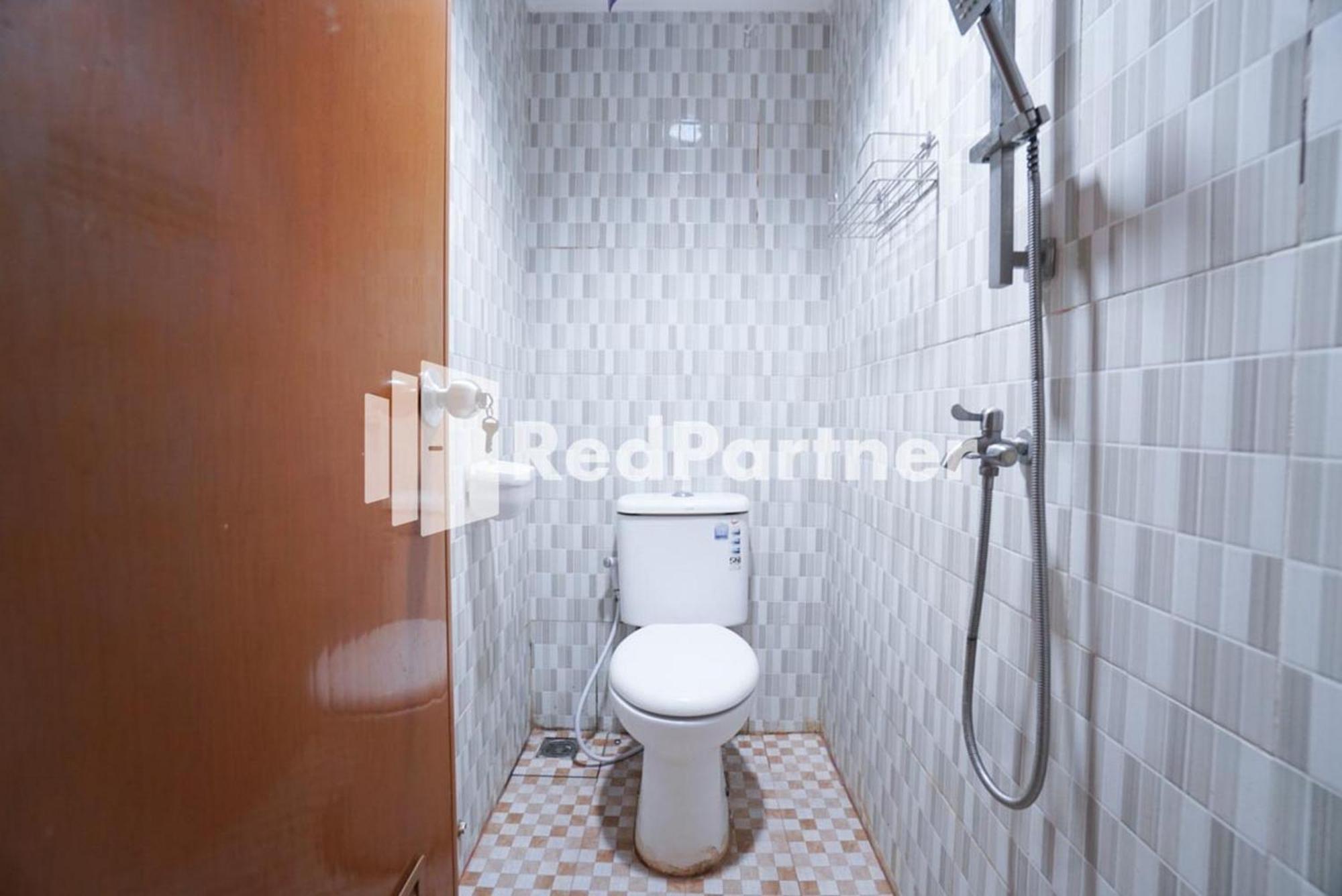 Eascot Hotel RedPartner Jakarta Zimmer foto