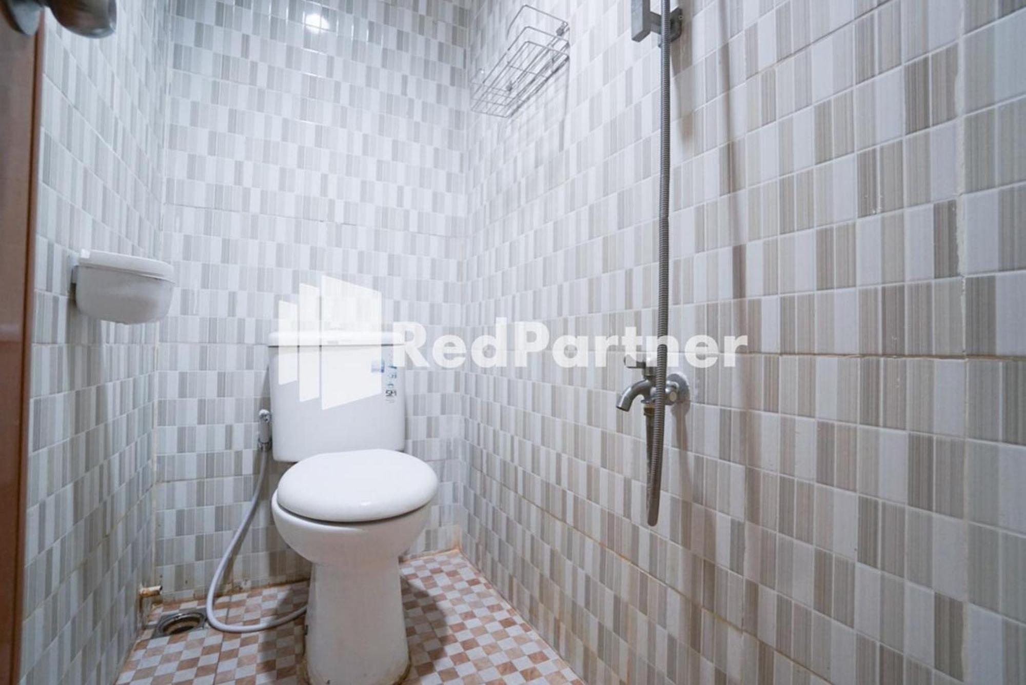 Eascot Hotel RedPartner Jakarta Zimmer foto
